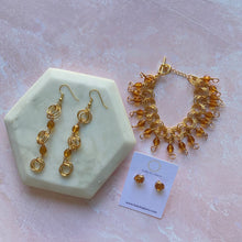 Load image into Gallery viewer, The Donna Bracelet in Honey
